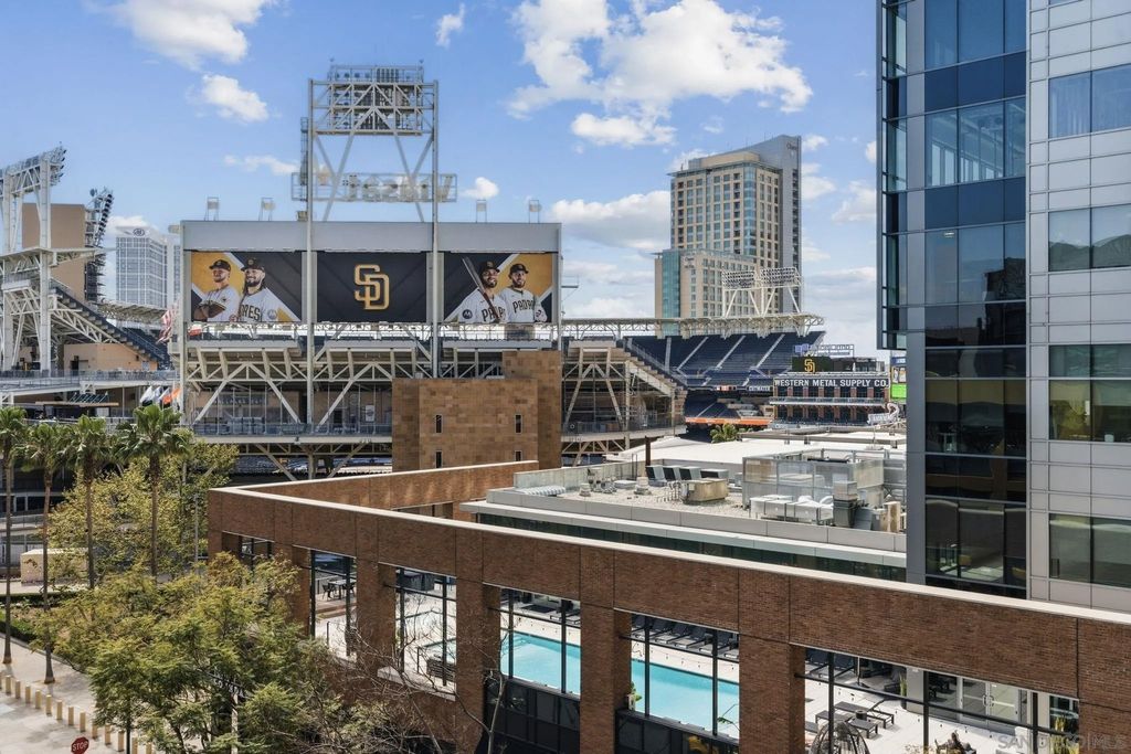 Photo of 321 Tenth Ave #606, San Diego, CA 92101 (MLS # 260006193)