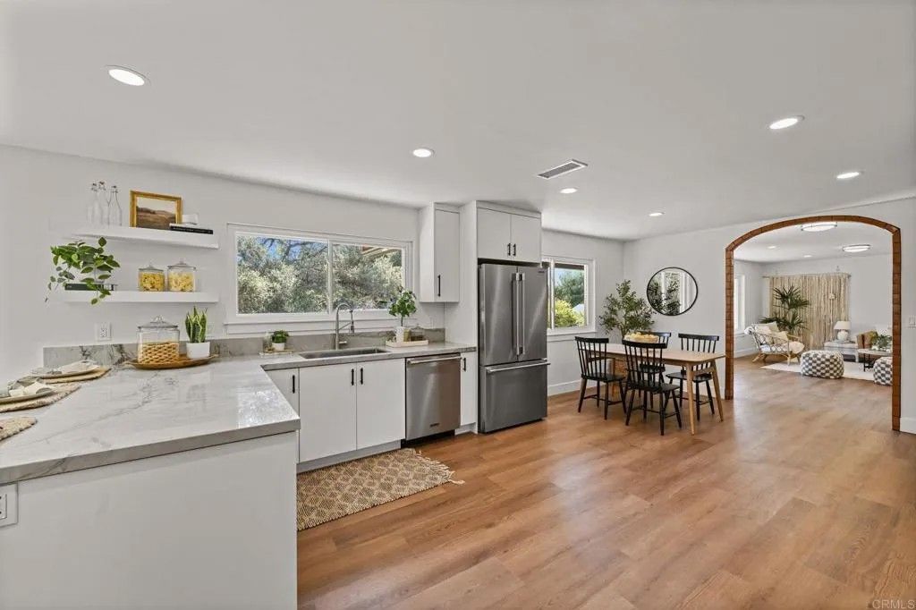 Photo of 752 Quiet Place, Escondido, CA 92029 (MLS # NDP2508967)