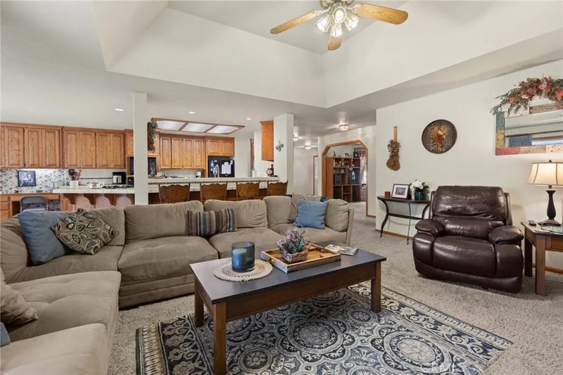 1211 Windecker Drive