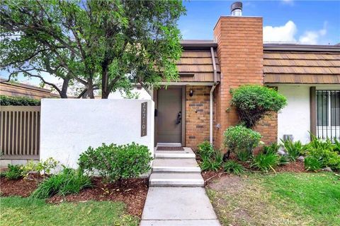 Photo of 22210 James Alan Circle #1, Chatsworth, CA 91311 (MLS # SR26109024)
