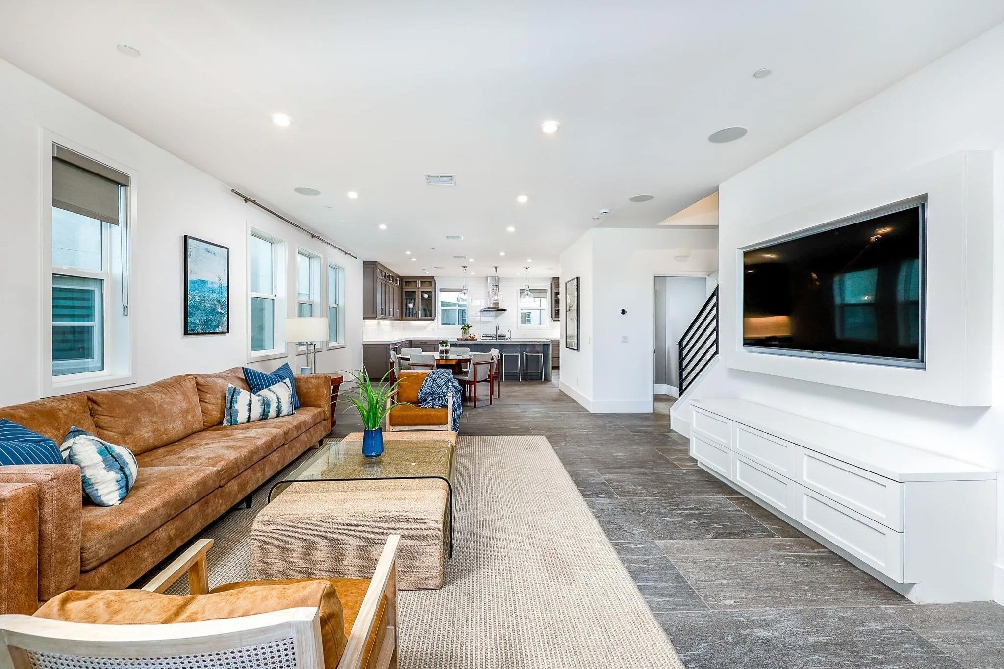 2858 Avella Cir