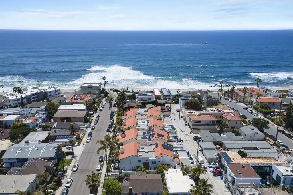 La Jolla, California 92037, United States, 3 Bedrooms Bedrooms, ,3 BathroomsBathrooms,Residential,Active,204341