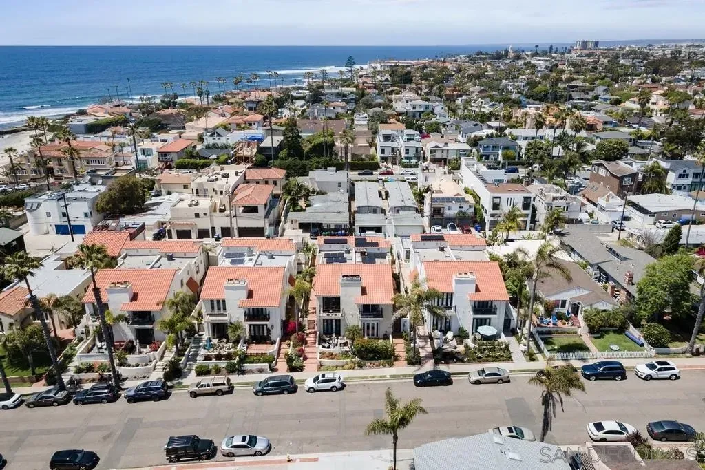La Jolla, California 92037, United States, 3 Bedrooms Bedrooms, ,3 BathroomsBathrooms,Residential,Active,204341