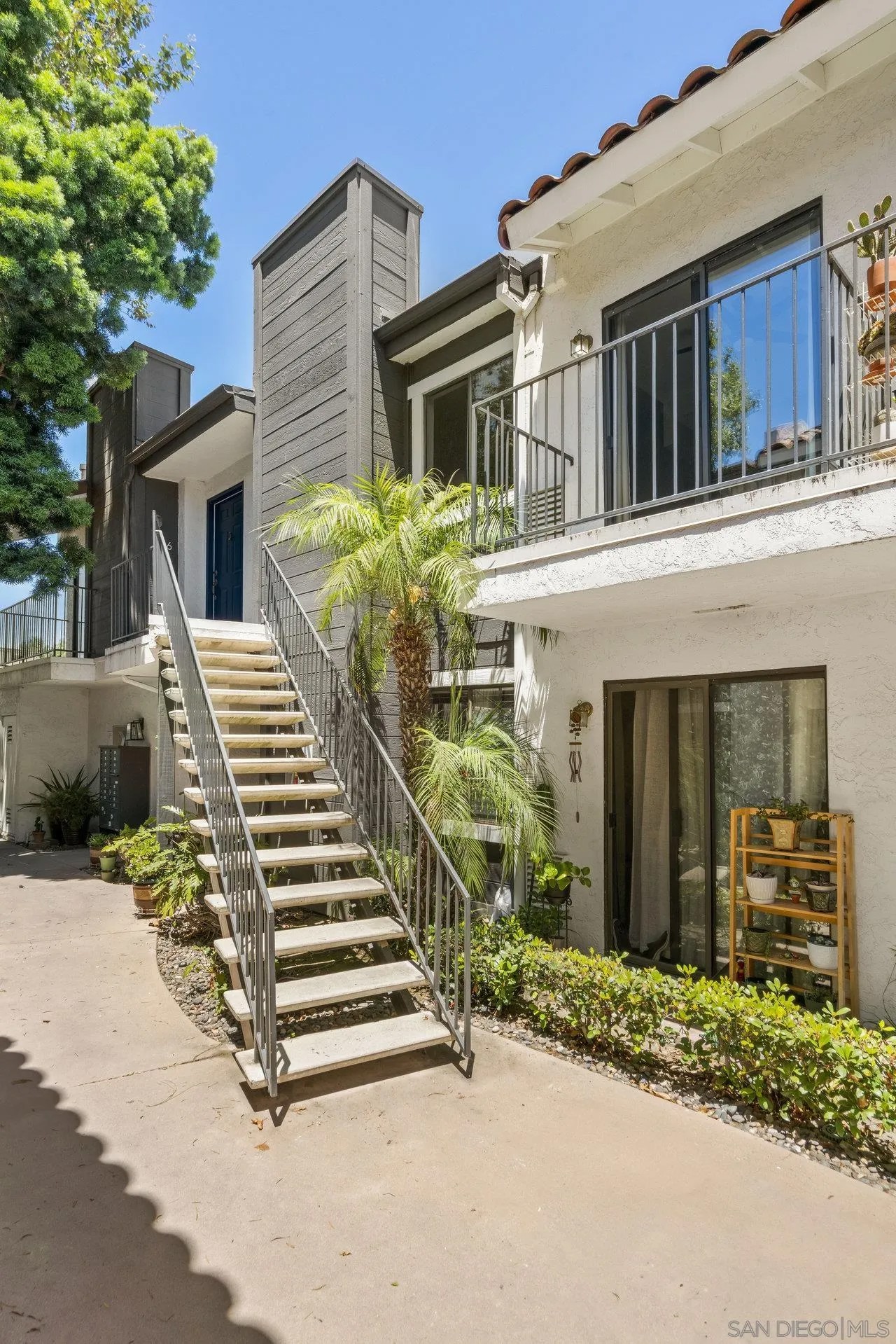 2917 C St 187