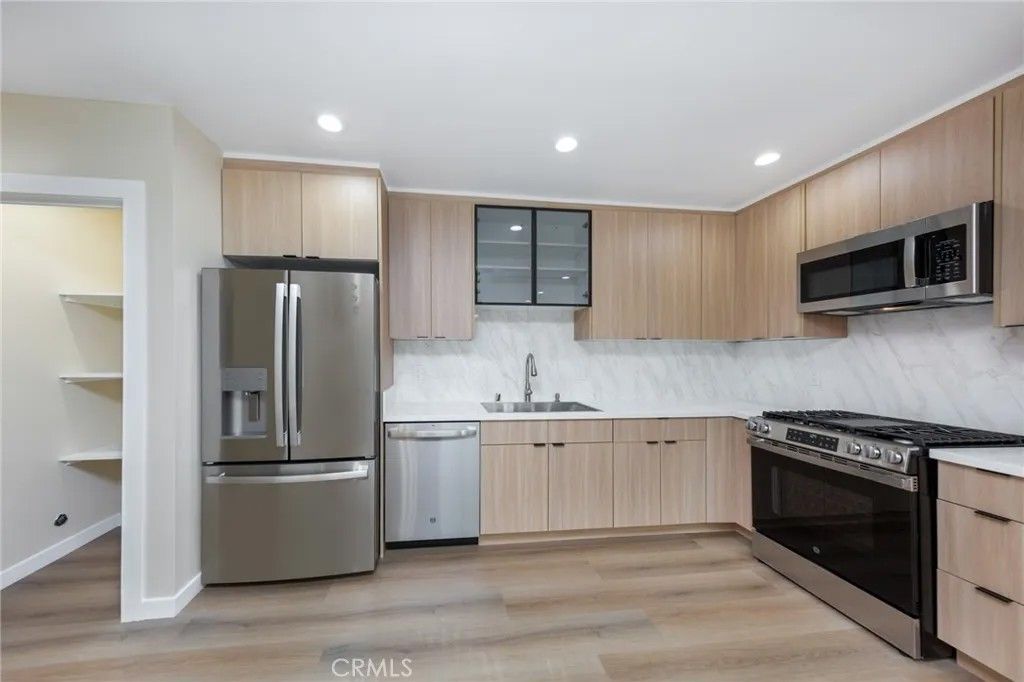 Photo of 7671 Quakertown Avenue, Winnetka, CA 91306 (MLS # SR25280262)