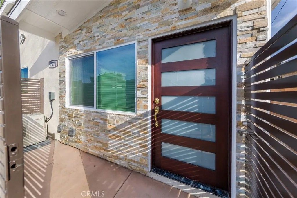 Photo of 7671 Quakertown Avenue, Winnetka, CA 91306 (MLS # SR25280262)