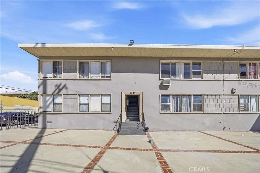 Photo of 1475 Venice Blvd, Los Angeles, CA 90006 (MLS # PW26098354)