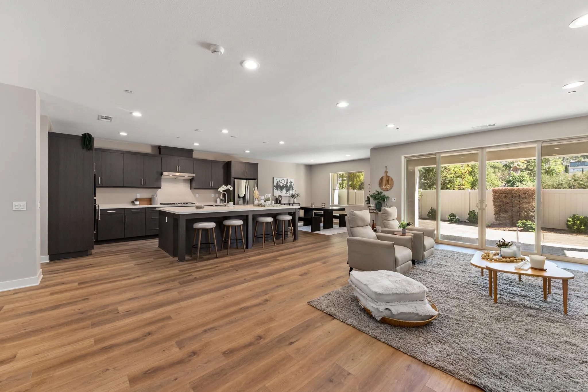 1525 Manzanita Hollows