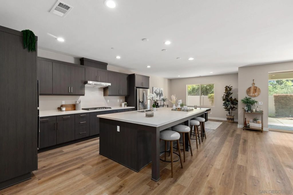 Photo of 1525 Manzanita Hollows Holw, Vista, CA 92084 (MLS # 250043730)