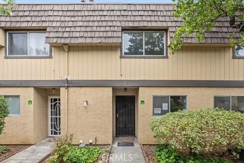 Photo of 10401 Shaw St, Oakland, CA 94605 (MLS # PW26017378)