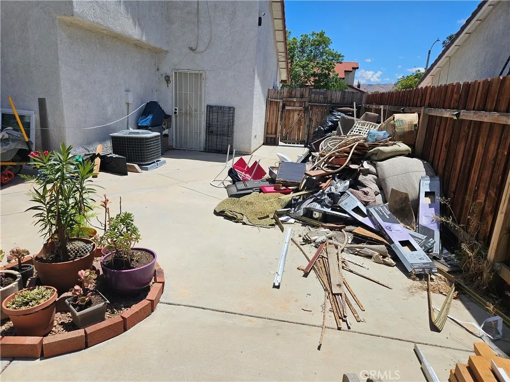 2611 E Avenue Q14