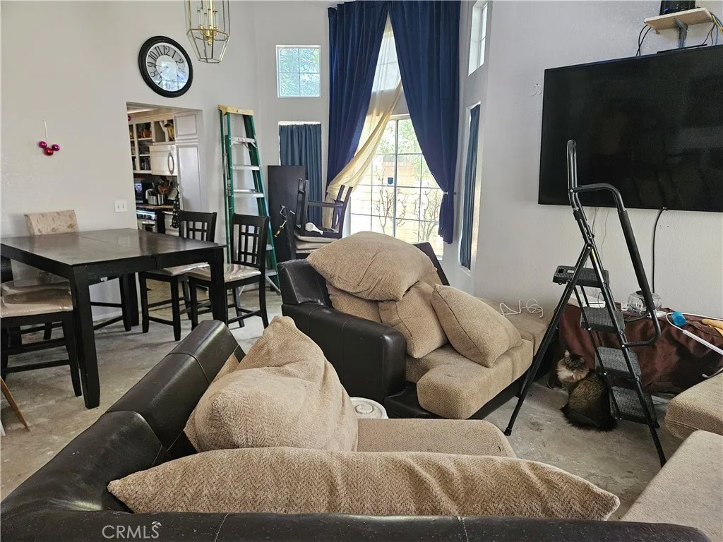 2611 E Avenue Q14