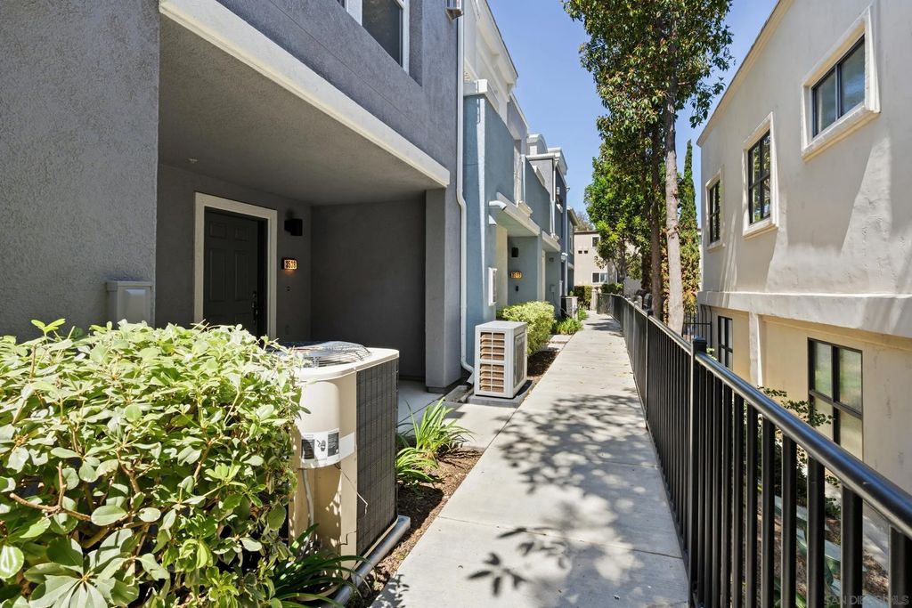 Photo of 3538 Shoreline Bluff Lane, San Diego, CA 92110 (MLS # 260009629)