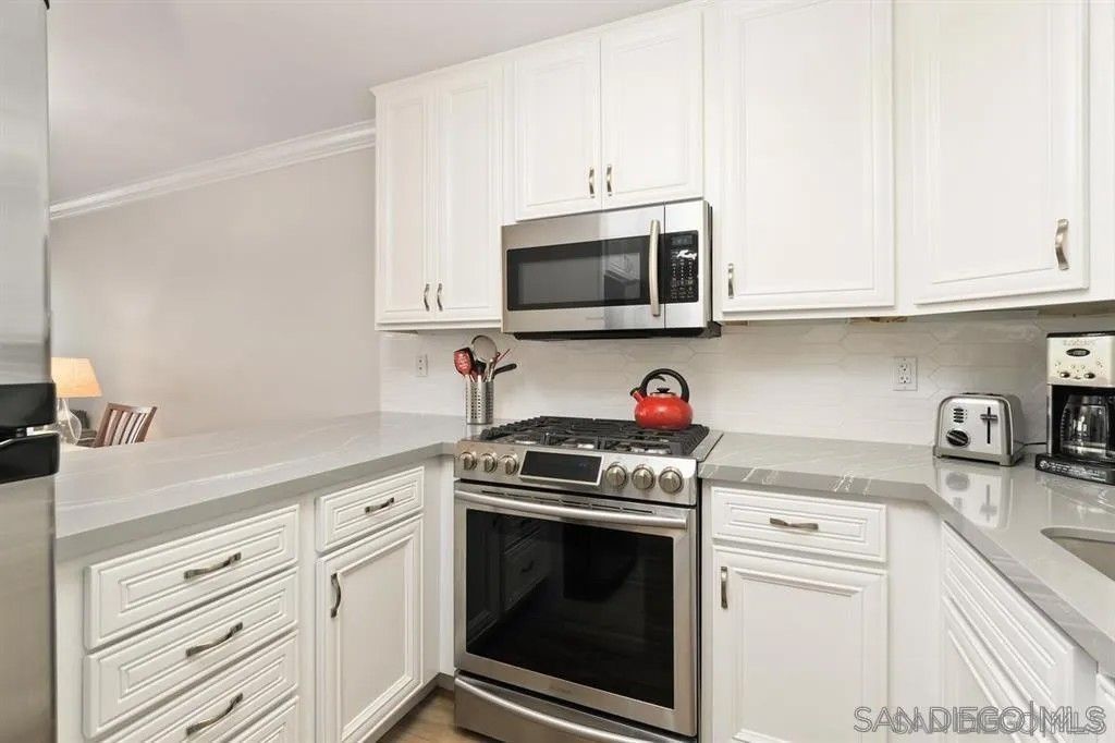 Photo of 7509 Draper Ave #200, La Jolla, CA 92037 (MLS # 260004672)