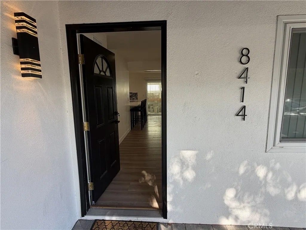 Photo of 8414 Owensmouth Ave, Canoga Park, CA 91304 (MLS # SR26087500)