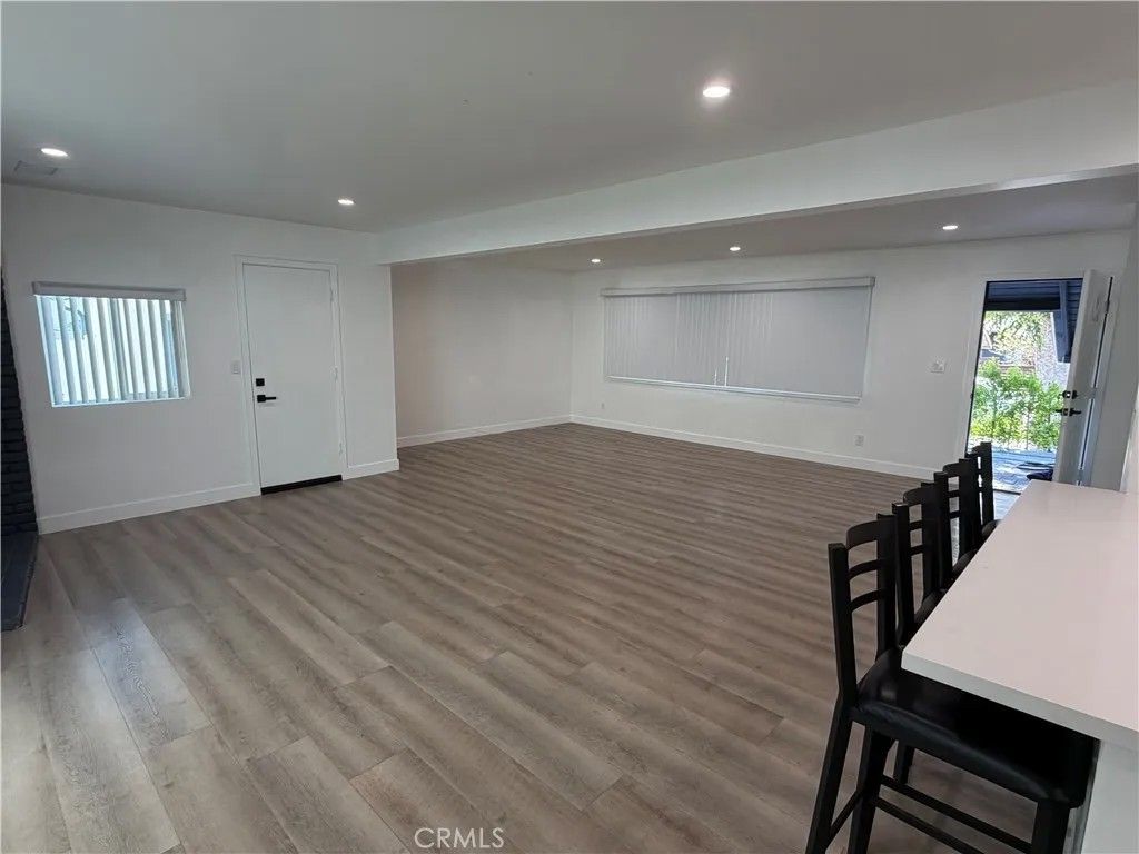 Photo of 8414 Owensmouth Ave, Canoga Park, CA 91304 (MLS # SR26087500)