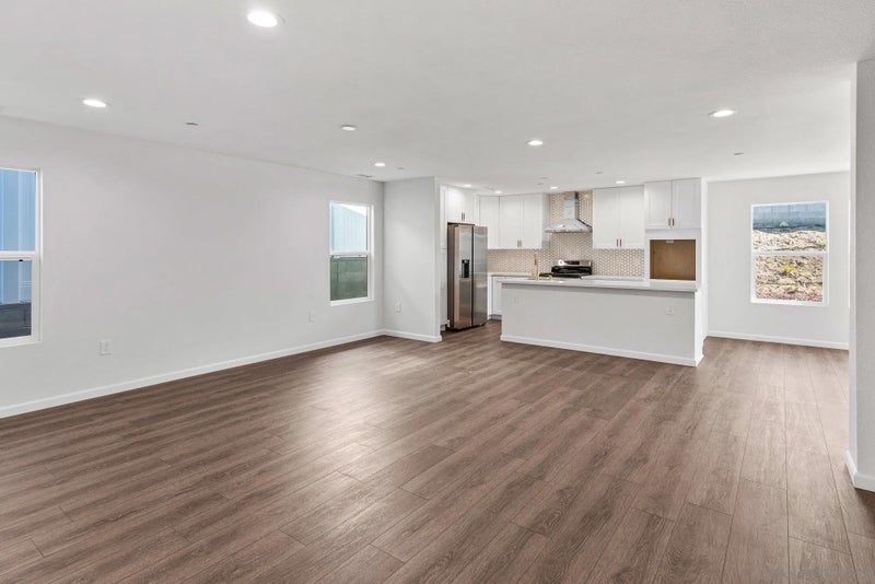 9099 Rosedale