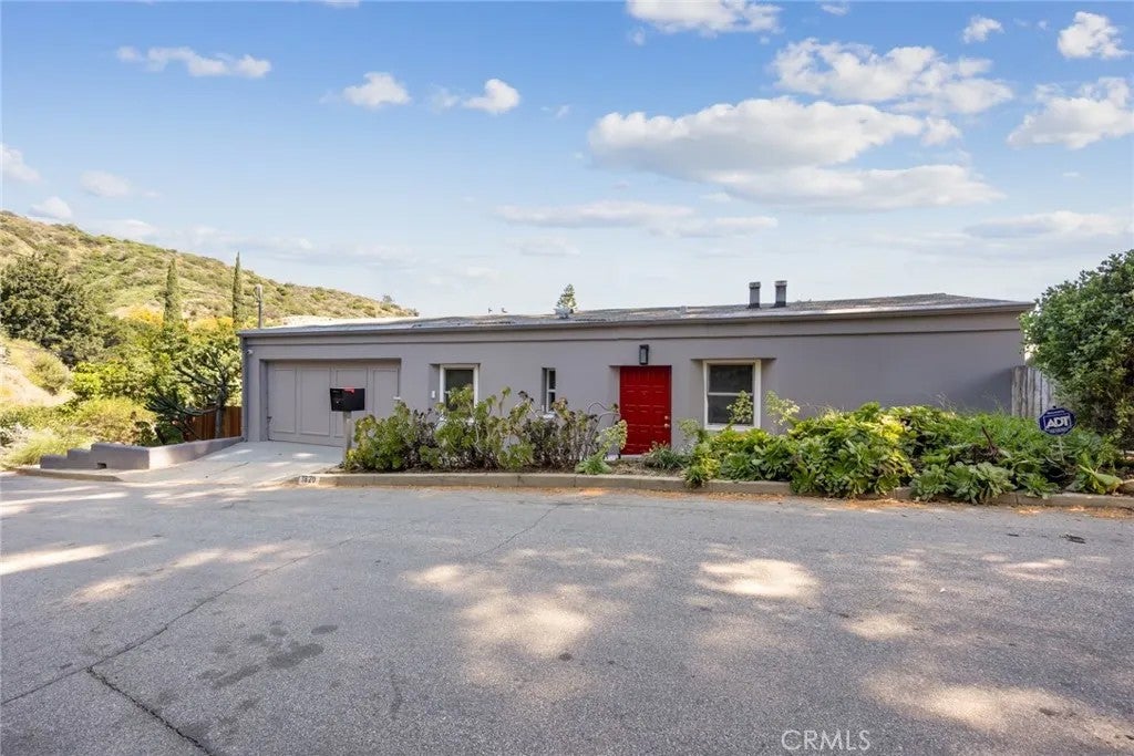 1620 Ina Drive