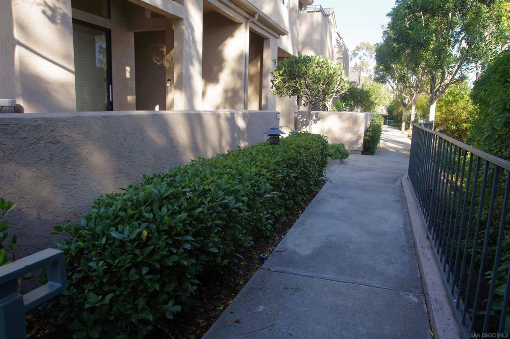 Photo of 4385 Nobel Dr #90, San Diego, CA 92122 (MLS # 260007658)
