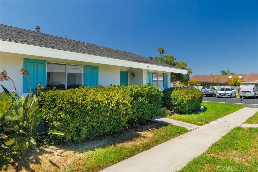 3760 Vista Campana South 75
