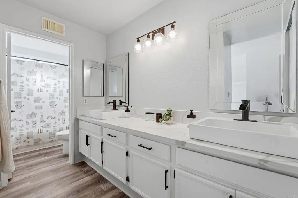 10534 Flora Verda Court