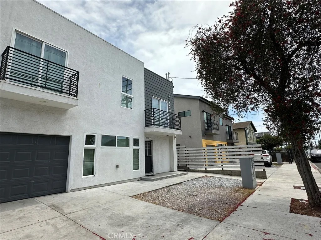 25134 Frampton Avenue