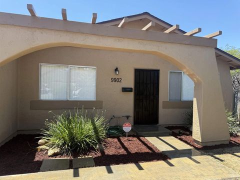 Photo of 9902 Saddleback DR, Lakeside, CA 92040 (MLS # 260011421)