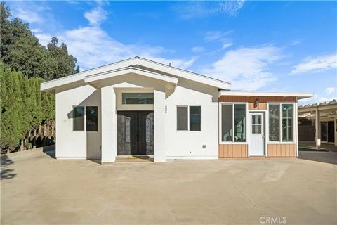 Tiny photo for 17841 Buena Vista, Yorba Linda, CA 92886 (MLS # WS25246794)