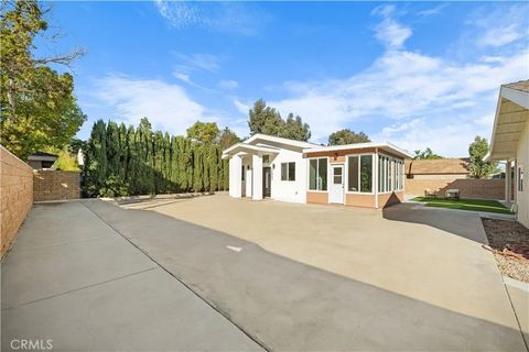 Tiny photo for 17841 Buena Vista, Yorba Linda, CA 92886 (MLS # WS25246794)