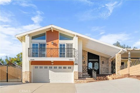Photo of 17841 Buena Vista, Yorba Linda, CA 92886 (MLS # WS25246794) Photo of 17841 Buena Vista, Yorba Linda, CA 92886 (MLS # WS25246794)