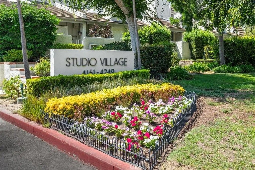 Photo of 4203 Colfax Avenue #A, Studio City, CA 91604 (MLS # SR26060053)