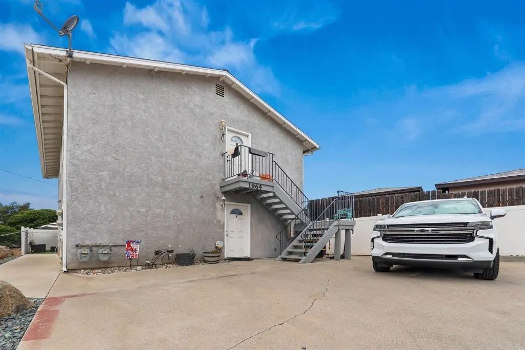 Photo of 1964 Arnold Way, Alpine, CA 91901 (MLS # PTP2607240)