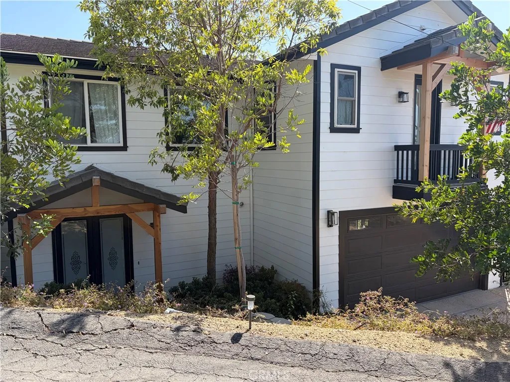 1016 Crown Hill