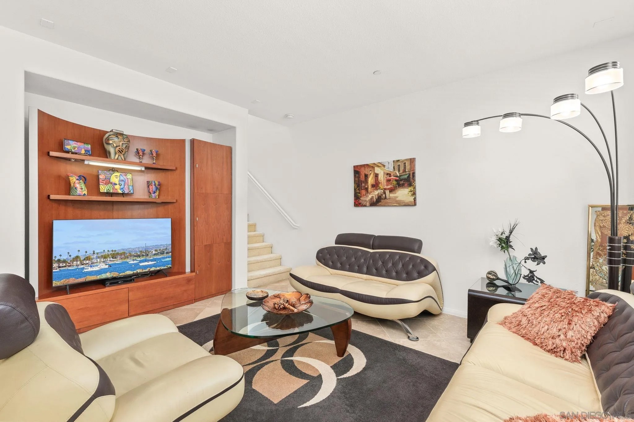 13033 Lamia Point