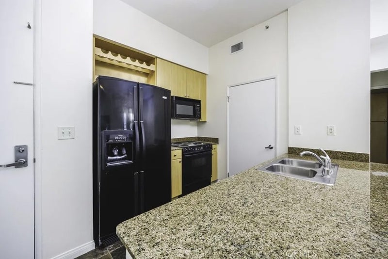 388 E Ocean Boulevard 1401