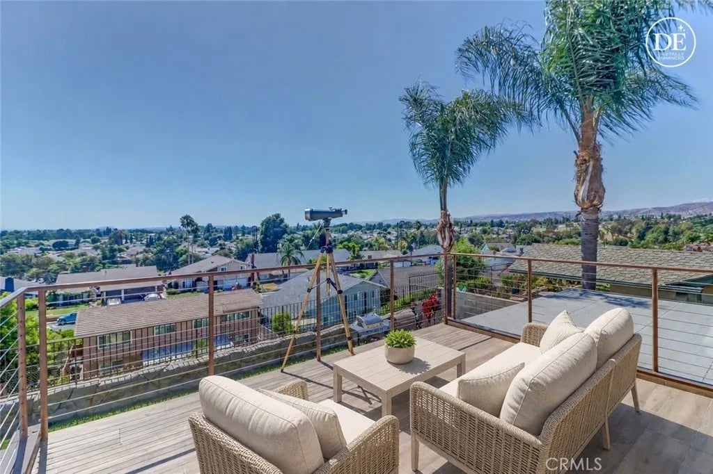 5851 Walnut Creek
