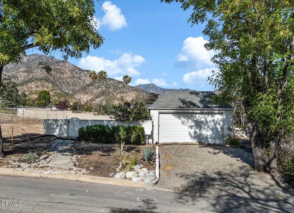 Photo of 2740 Maiden Ln, Altadena, CA 91001 (MLS # P1-26969)
