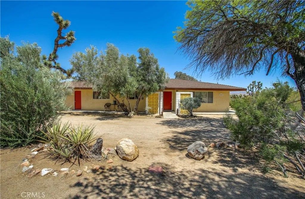 Photo of 5407 Paradise View Road, Yucca Valley, CA 92284 (MLS # JT25276135)