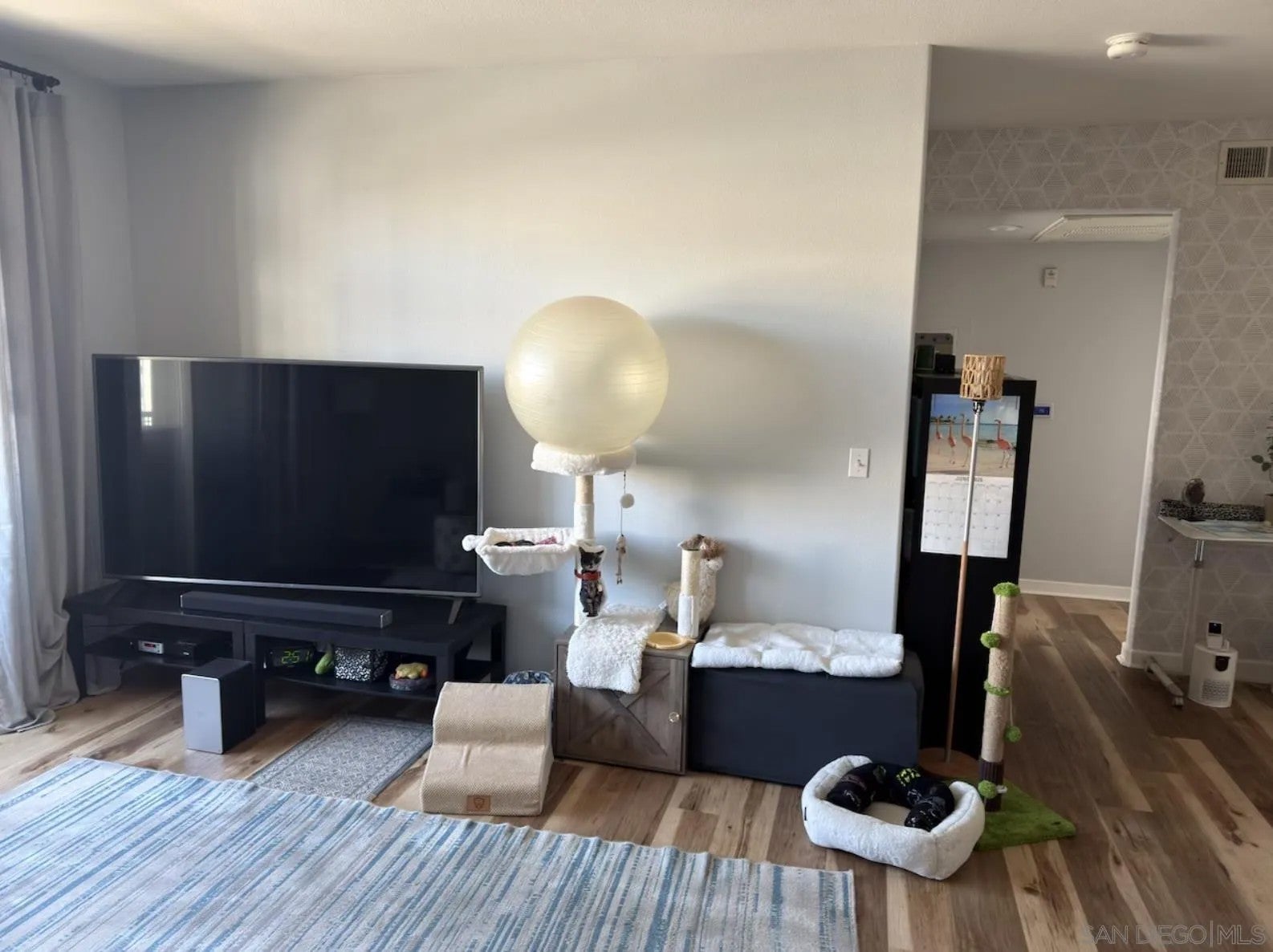 1501 Front St 518