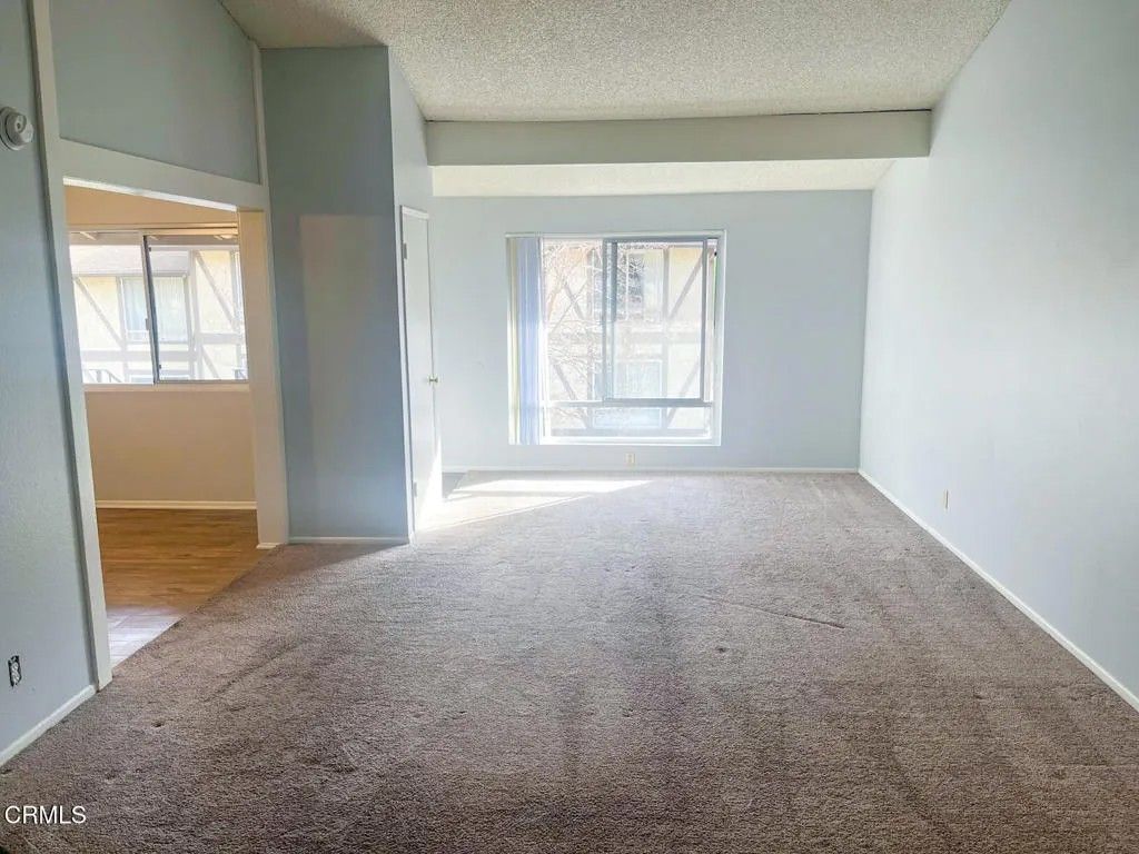 Photo of 951 Warwick Avenue #E4, Thousand Oaks, CA 91360 (MLS # V1-34948)