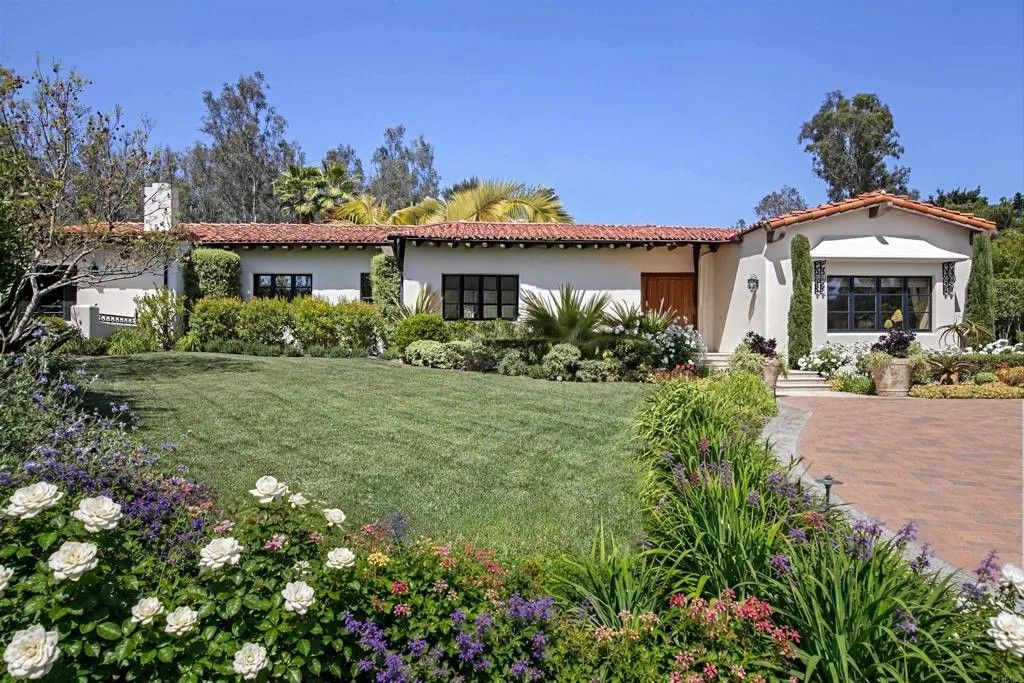 Photo of 15739 El Camino Real Real, Rancho Santa Fe, CA 92067 (MLS # NDP2606813)