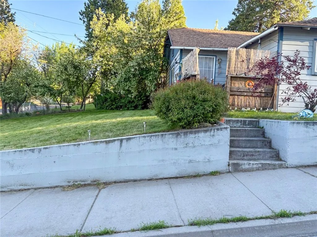216 College Avenue