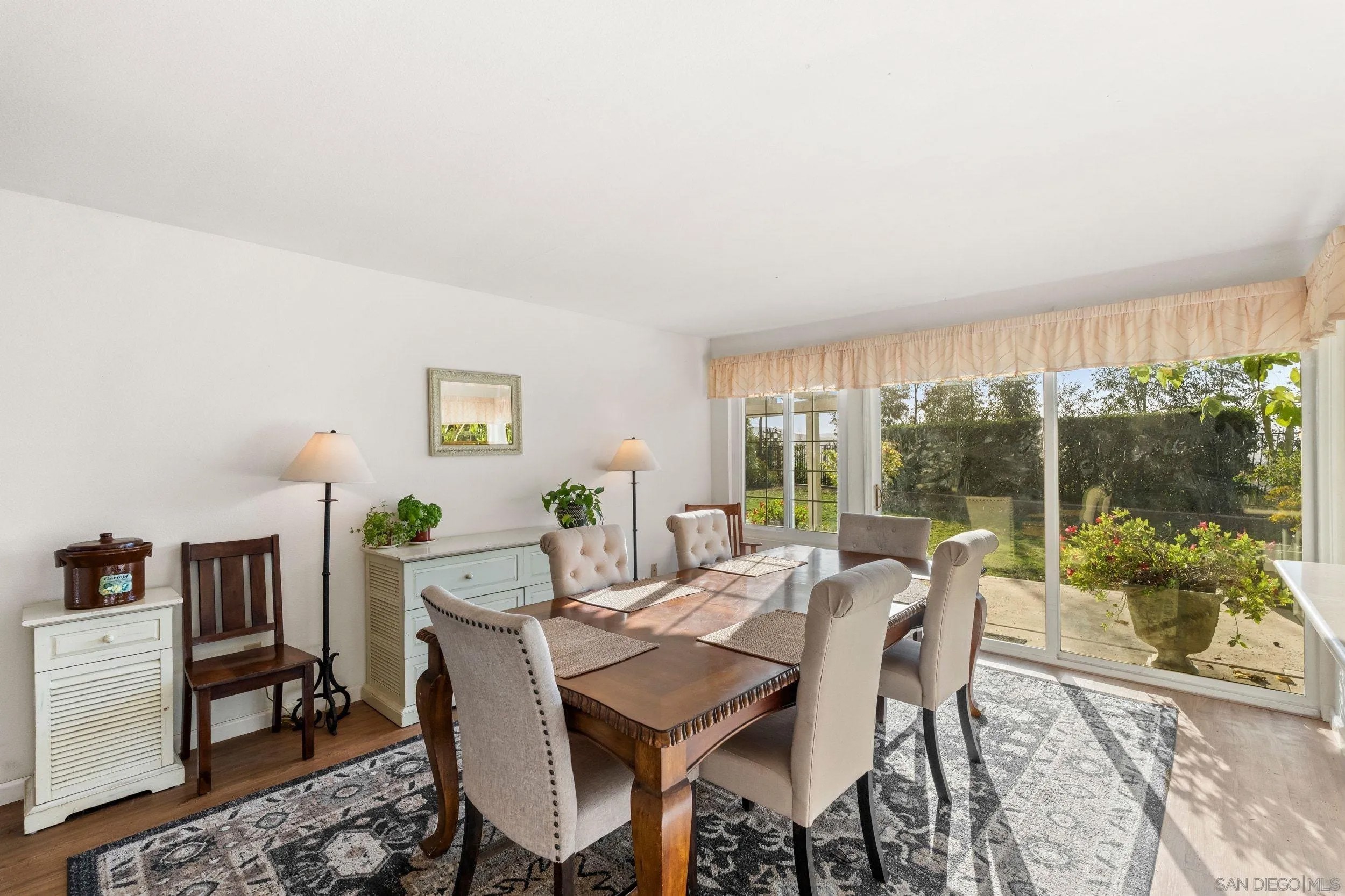 12224 Fernando Ct