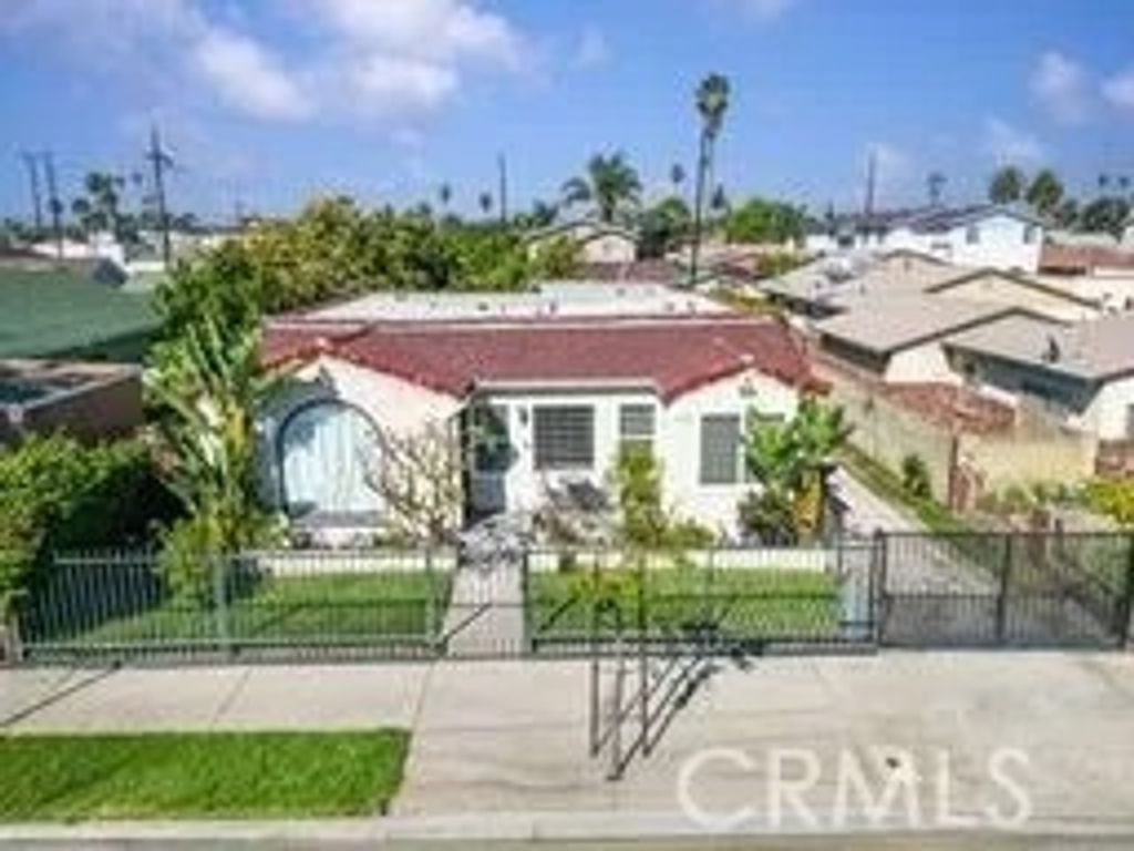 Photo of 1337 W Gage Ave, Los Angeles, CA 90044 (MLS # RS26045295)