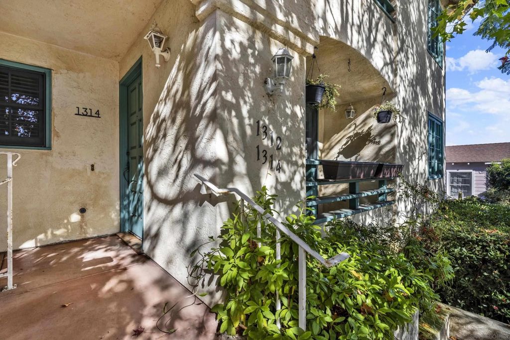 Photo of 1308-14 Locust St, San Diego, CA 92106 (MLS # 250044460)