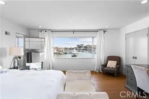 Tiny photo for 11 Harbor Island, Newport Beach, CA 92660 (MLS # OC25241597)