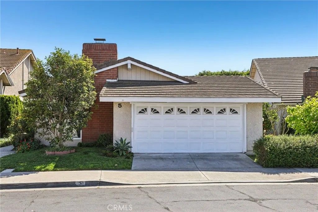 Photo of 5 Poinsettia, Irvine, CA 92604 (MLS # OC26064346)