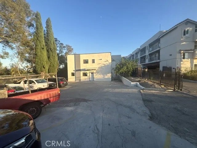 5210 Oakland
