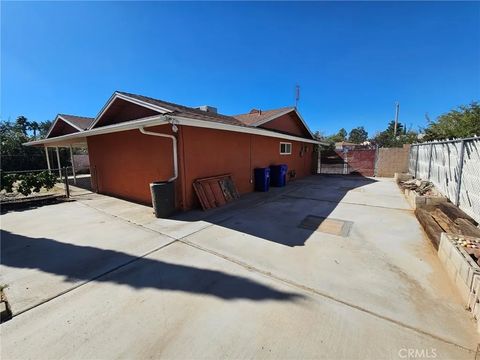 Tiny photo for 14185 Burning Tree Dr, Victorville, CA 92395 (MLS # CV25253168)