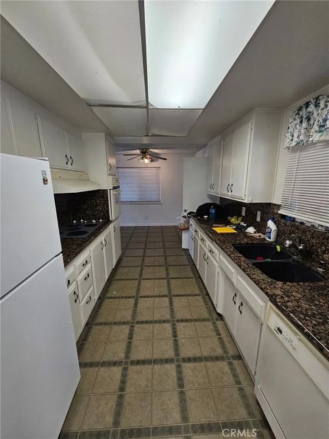 Tiny photo for 14185 Burning Tree Dr, Victorville, CA 92395 (MLS # CV25253168)